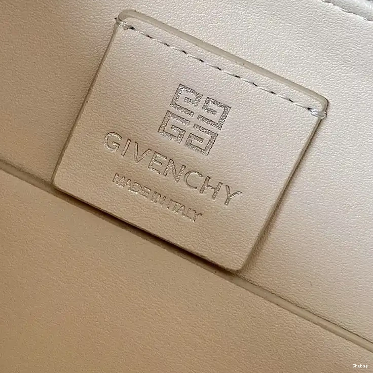 2206RF0012 Bag Givenchy 0811